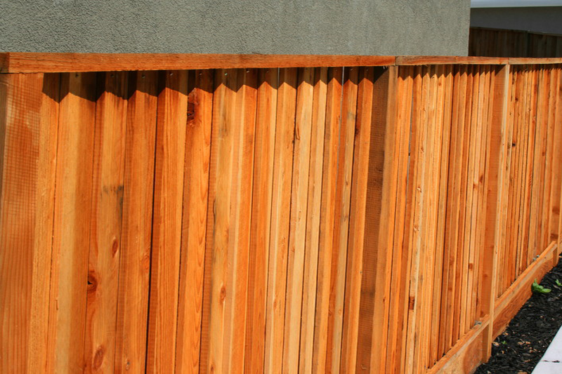 Tidy fence perfect for you to block out your neighbors made by our fencers at padden builders